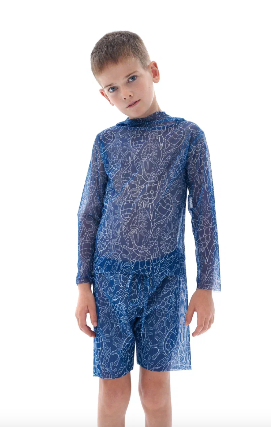  Explore our Shells print Kid's Smart T-shirt and Shorts with SPF35 protection. This file features eco-friendly swimwear, combining classic luxury and safety to ensure your child enjoys stylish and secure beachwear. Shop now!