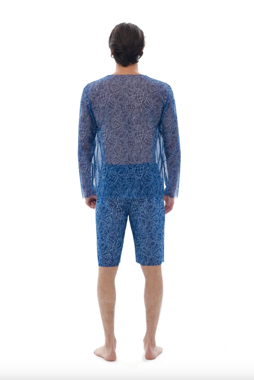 This file describes sustainable, tan-through Men's Smart Swim Trunks Bermudas in SHELLS print. They offer classic luxury for modest fashion. Shop now!